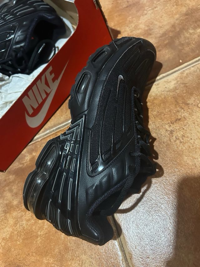 Nike TN Air Max Plus Negras