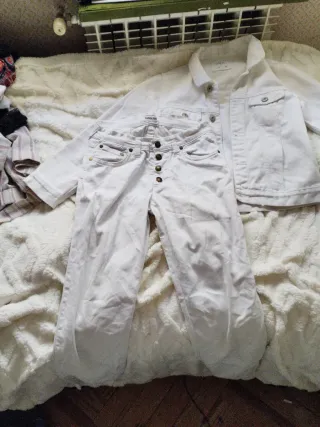 Conjunto Chaqueta y Pantalón Vaquero Blanco