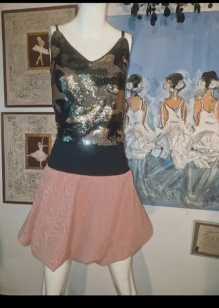 #25 Conjunto top lentejuelas y falda