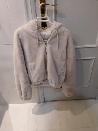 Chaqueta pelo Bershka Talla S Beige