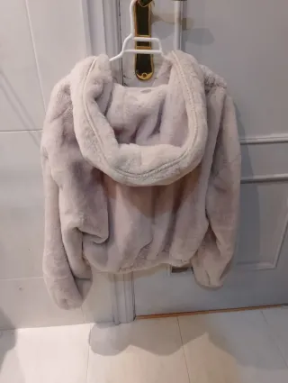 Chaqueta pelo Bershka Talla S Beige