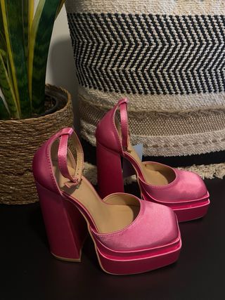 Zapatos de tacón rosa plataforma