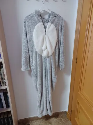 Mono pijama entero mujer gris y blanco