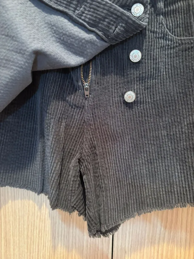 Pantalón corto pana marrón