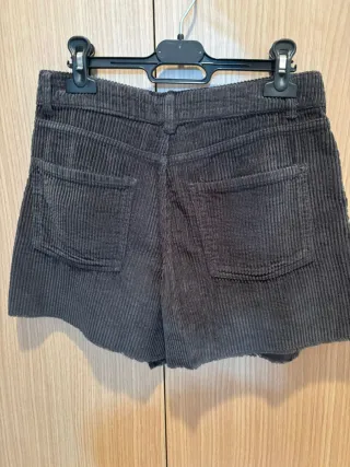 Pantalón corto pana marrón