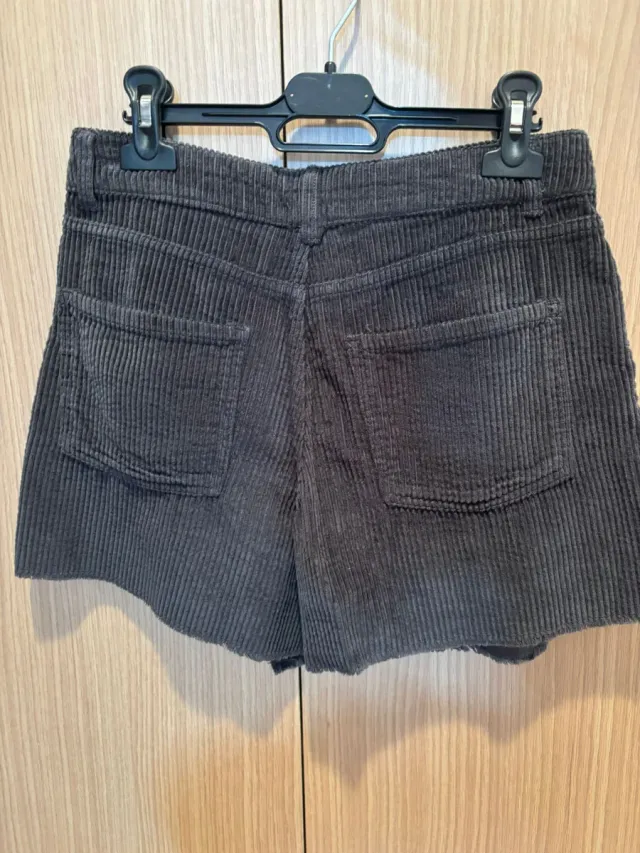 Pantalón corto pana marrón