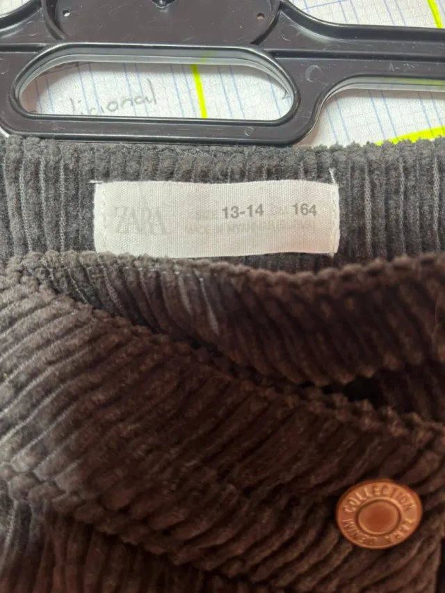 Pantalón corto pana marrón