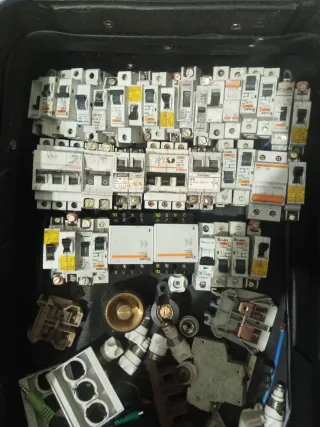 Material Electricidad Varios Interruptores