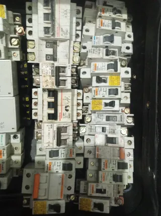 Material Electricidad Varios Interruptores