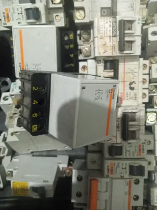 Material Electricidad Varios Interruptores