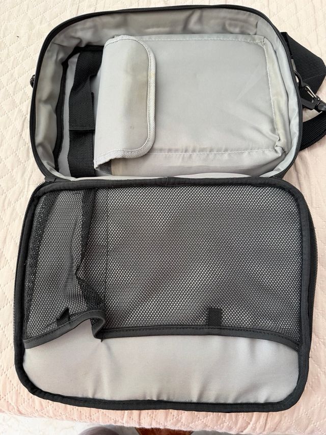 Maletín EMTEC para portátil o tablet