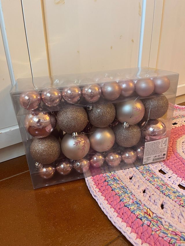 Bolas de Navidad Rosas y Plateadas