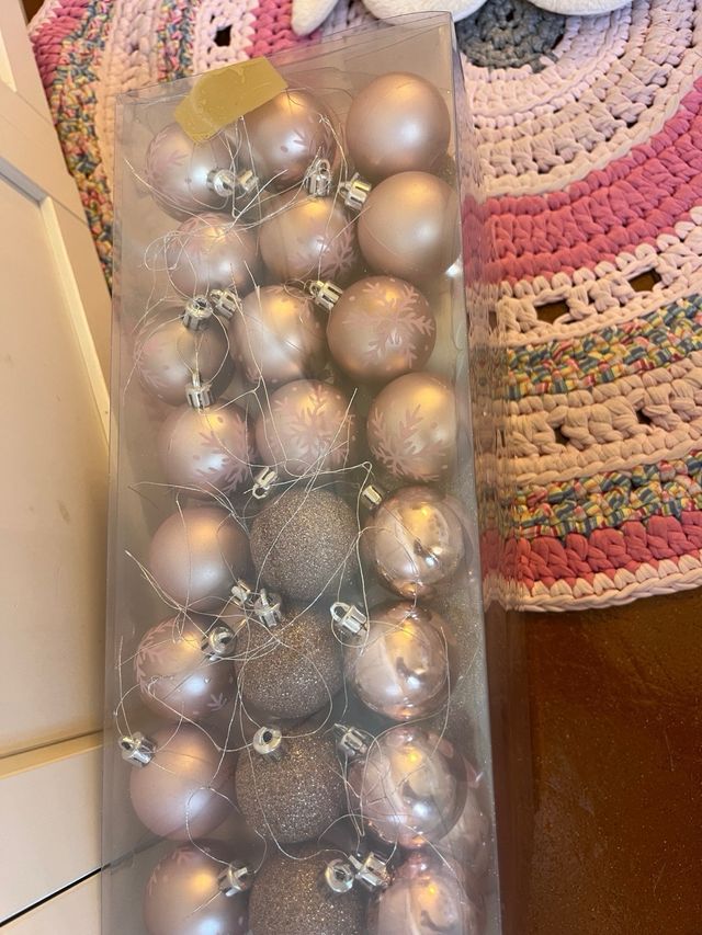 Bolas de Navidad Rosas y Plateadas