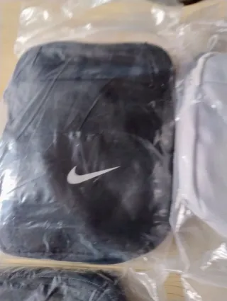 Bandoleras Nike (Negro, Gris, Beige)