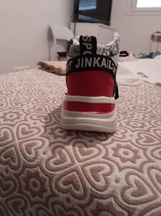 Zapatillas Unisex Deportivas Blancas y Rojas