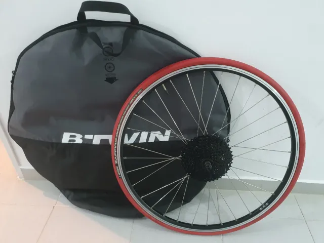 Rueda trasera bici carretera 26'' + funda