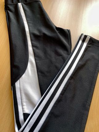 Leggings Adidas Talla XS Negro y Blanco