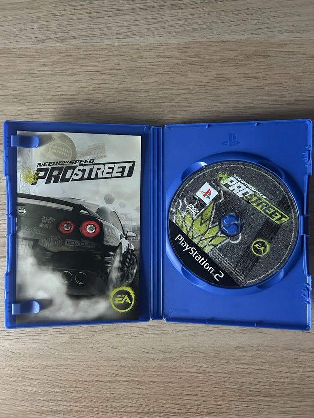 Pacchetto di videogiochi PS2 e Nintendo DS