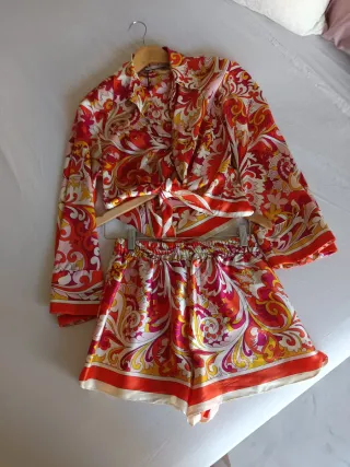 Conjunto Zara Top y Shorts Estampado