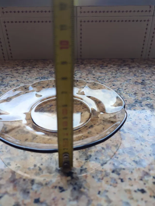 Confezione da 5 piccoli piatti in vetro ambra