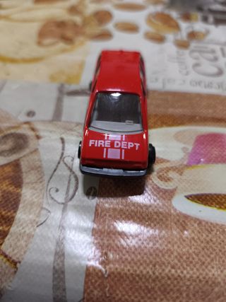 Camión de bomberos rojo Fire Dept