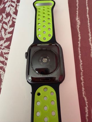 Apple Watch SE 44mm Negro y Verde