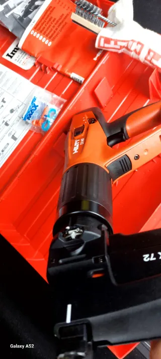 Sparachiodi Hilti DX460 + Caricatore MX72