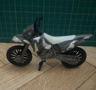 Motocicleta camuflaje Chap Mei Gi Joe