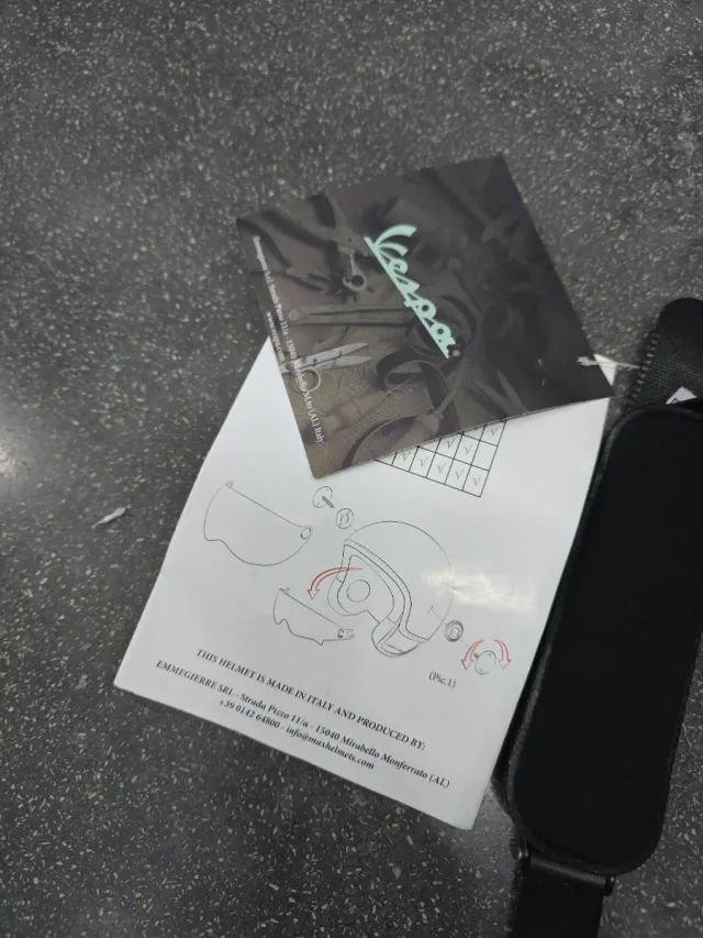 Casco Vespa Blanco Talla XL con Visera