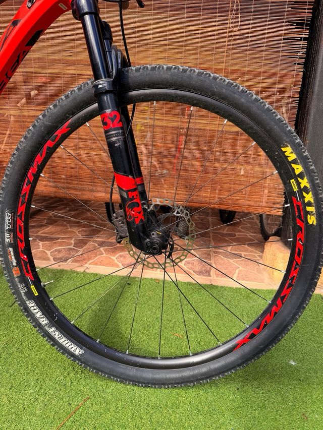 BICI DOBLE SUSPENSION CARBONO