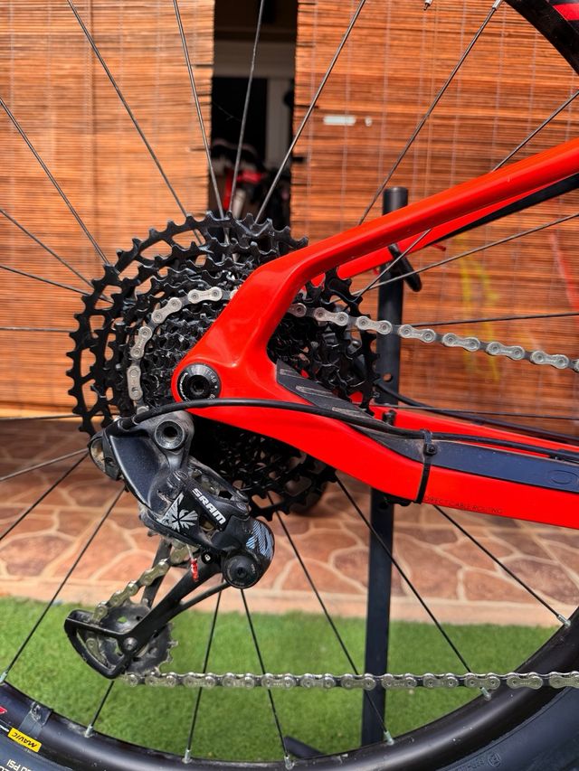 BICI DOBLE SUSPENSION CARBONO