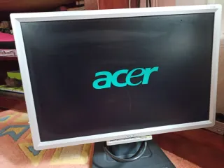Monitor Acer 19" Plata y Negro