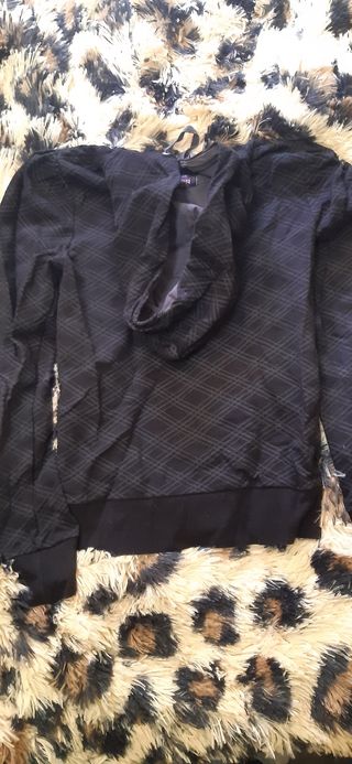 Sudadera cremallera y capucha. Pimkie. Talla XS