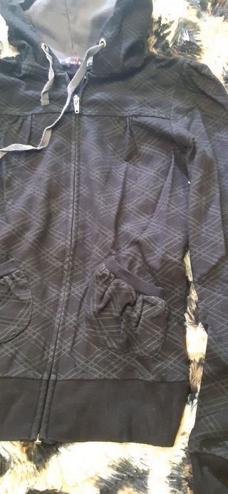 Sudadera cremallera y capucha. Pimkie. Talla XS