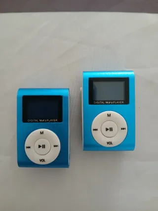 2 Reproductores MP3 Azul + Auriculares y USB