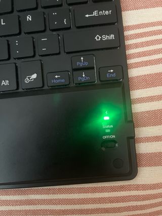 Teclado Bluetooth español Rii con touchpad