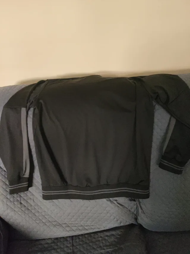 Chaqueta Ciclismo TEAM QUEST Negra y Gris