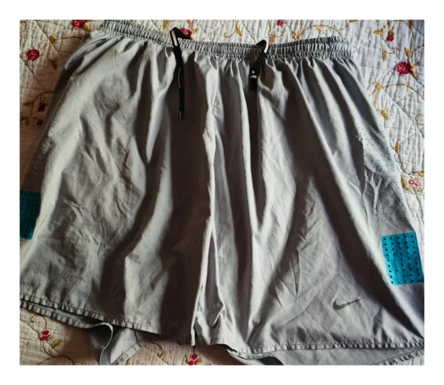 Pantalón corto running Nike Dry-Fit Talla M