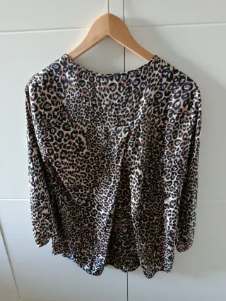 Blusa Stradivarius Estampado Leopardo