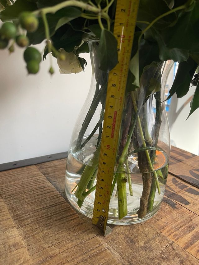 Florero de cristal transparente