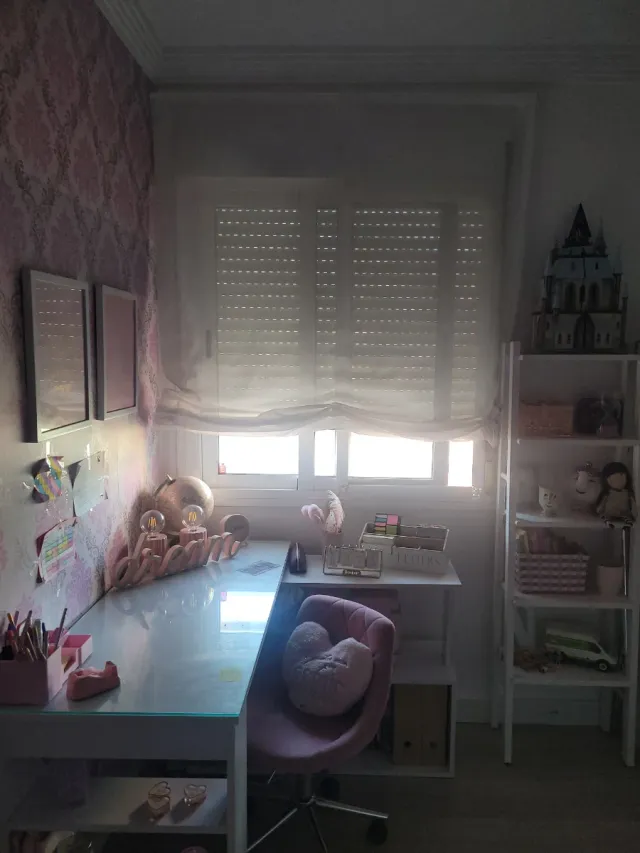 Figura infantil nubes rosas y blancas