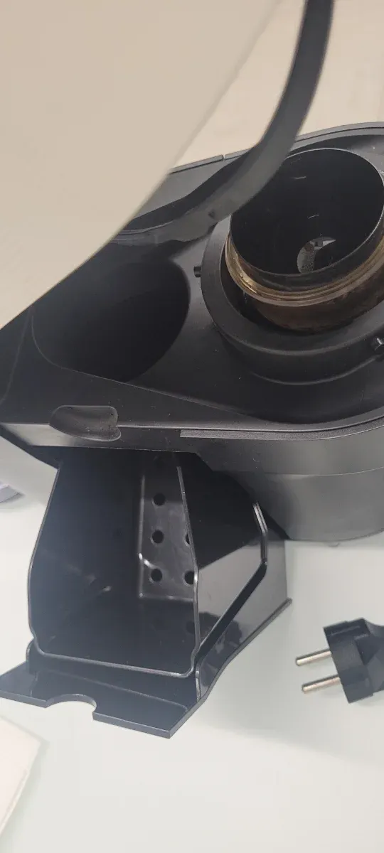 Cafetera Nespresso Vertuo Beige