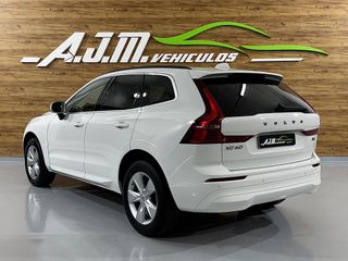 VOLVO XC60 2.0 197CV B4 D Momentum Pro AUTO 8V