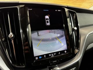 VOLVO XC60 2.0 197CV B4 D Momentum Pro AUTO 8V