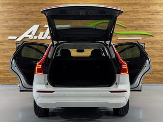 VOLVO XC60 2.0 197CV B4 D Momentum Pro AUTO 8V