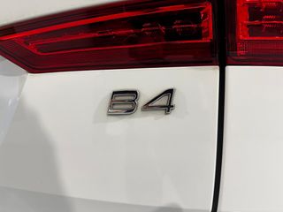 VOLVO XC60 2.0 197CV B4 D Momentum Pro AUTO 8V