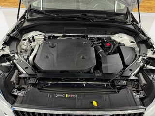 VOLVO XC60 2.0 197CV B4 D Momentum Pro AUTO 8V