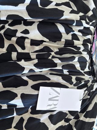 Blusa Zara Estampado Animal Manga tres cuartos.