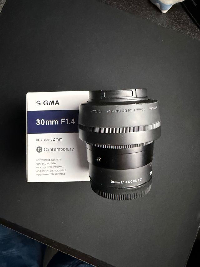 Sigma 30mm f/1.4 DC DN Sony E + Filtro CPL  52mm