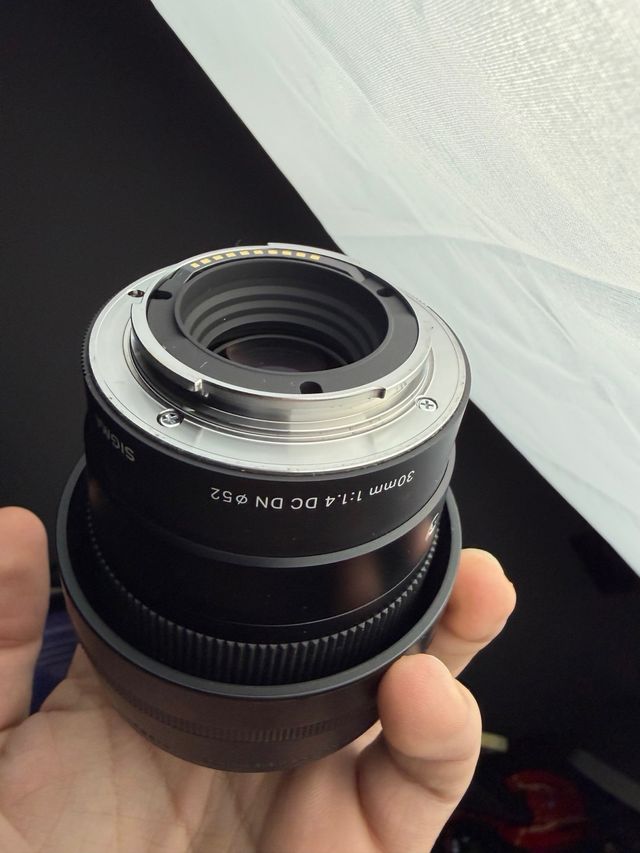 Sigma 30mm f/1.4 DC DN Sony E + Filtro CPL  52mm